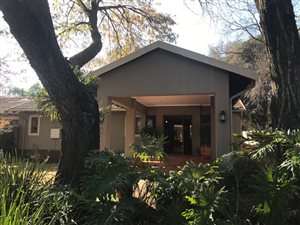 4 Bed House in Lynnwood Glen