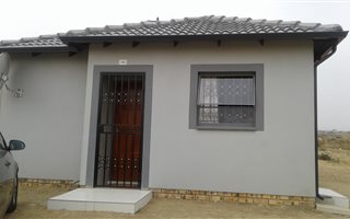2 Bedroom House in Riverside View Ext 6