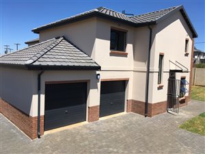 4 Bedroom House in Clayville