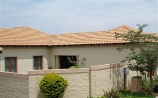 3 Bedroom Cluster in Kyalami