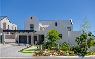 4 Bedroom House in Jamestown