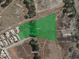 1.1 ha Land available in Clayville
