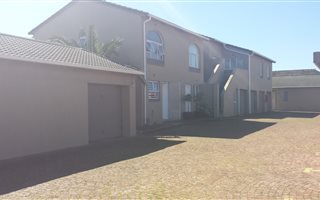 2 Bedroom Duplex in Goodwood