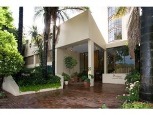 3 Bed Apartment in Melrose Estate