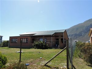 3 Bed House in Bettys Bay