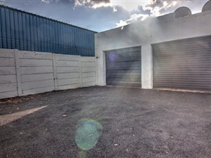 5 Bed House in Primrose