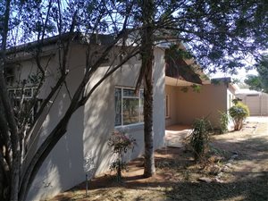 3 Bed House in Keidebees