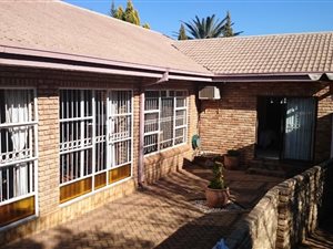 1 m² Retail Space in Flamwood