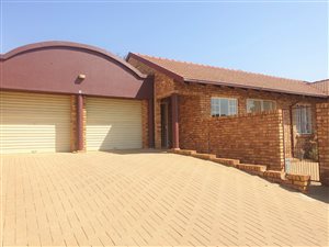3 Bed Townhouse in Wierda Glen