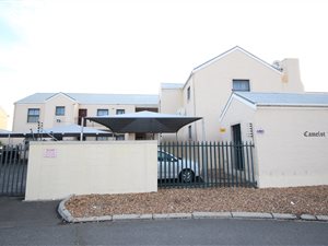 2 Bed Apartment in Klein Welgevonden
