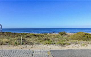 806 m² Land available in Shelley Point