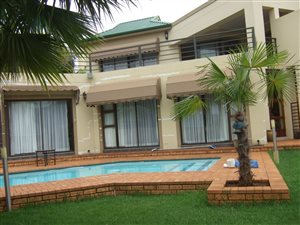 4 Bedroom House in Caribbean Beach Club
