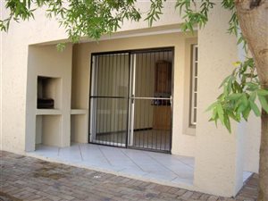 2 Bed Apartment in Wilgeheuwel