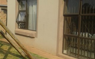 4 Bedroom Cluster in Kleinfontein