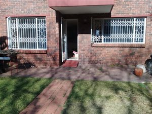 2 Bed Apartment in Northcliff
