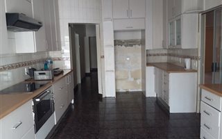 4 Bedroom House in Kensington