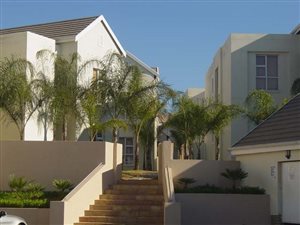 2 Bed Apartment in Eagle Canyon Golf Estate