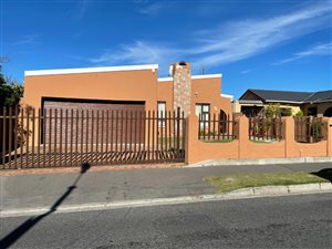 4 Bed House in Retreat