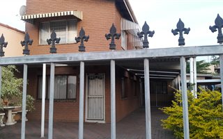 2 Bedroom House in Merebank