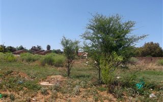 1589 m² Land available in Neserhof