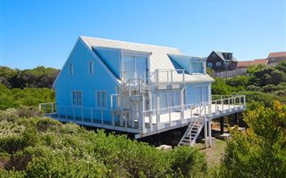 4 Bedroom House in Paradise Beach