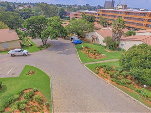 3 Bed Townhouse in Carenvale