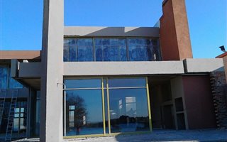 5 Bedroom Apartment in Vaal River