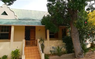4 Bedroom House in De Rust