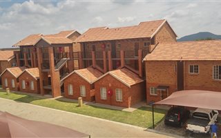 2 Bedroom Apartment in Dorandia