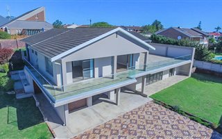 6 Bedroom House in Humewood