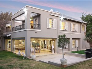 5 Bed House in Melrose Estate