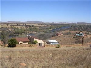 640 m² Land available in Vaaloewer