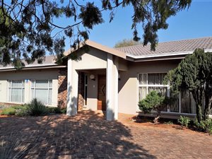 4 Bed House in Monument Heights