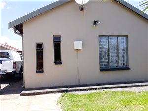 3 Bed House in Vosloorus