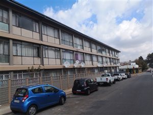 2 Bed Apartment in Alberton