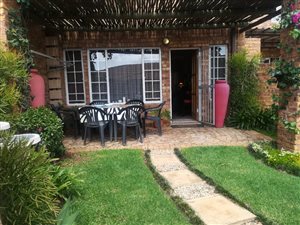 2 Bed Apartment in Silver Lakes