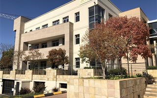 1013 m² Commercial space in Illovo