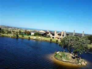 2 Bed Apartment in Oubaai and surrounds
