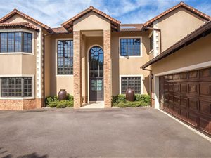 5 Bedroom Townhouse in Clifton Hill Estate