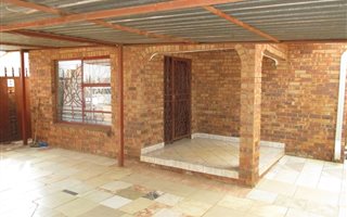 3 Bedroom House in Actonville