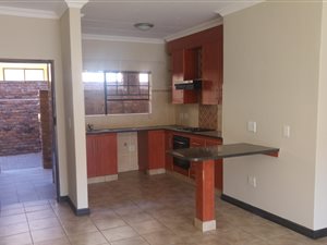 2 Bedroom Cluster in Magalieskruin