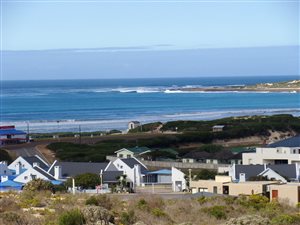 408 m² Land available in Stilbaai