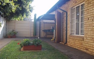 3 Bedroom Simplex in Die Wilgers