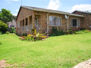 3 Bed House in Colts Hill