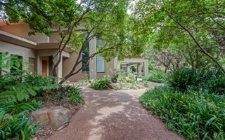 4 Bedroom House in Bryanston East