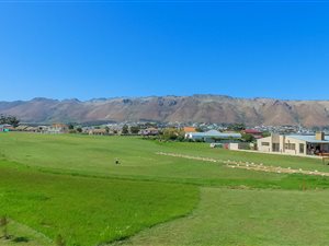 3 Bedroom House in Gordons Bay Central