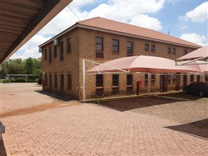 520 m² Commercial space in Kleinfontein