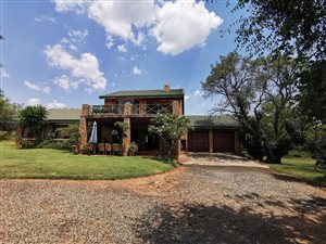 3 Bed House in Pebble Rock