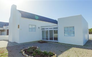 3 Bedroom House in Paternoster