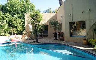 5 Bedroom House in Lyme Park